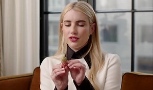 【Vogue中字】Emma Roberts 翻包记
