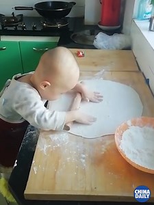 502K views · 2.7K reactions | #OneMoment You're never too young to learn how to cook, just watch this baby #masterchef! #cook | China Daily | Facebook