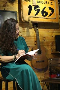 27K views · 357 reactions | Mưa Chiều Kỷ Niệm - Duy Yên & Quốc Kỳ | Guitar Cover Trình bày: Ngọc Lâm Guitarist: Nguyên Phát Cajon: Quang Chiêu | CAFE Acoustic 1967 | Facebook