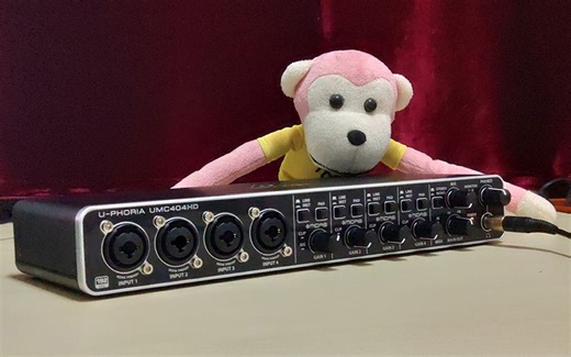 百灵达UMC404HD声卡开箱与简评 @Sofronio