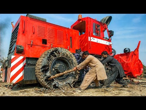 Snowblower Loader Tire Burst? – Extreme Replacement by Pakistani Mechanics!