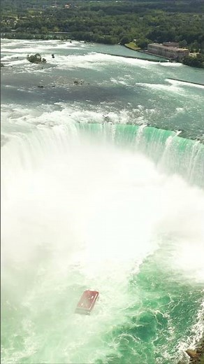 Niagarafälle aus der Vogelperspektive. Drohnenvideo in 4k