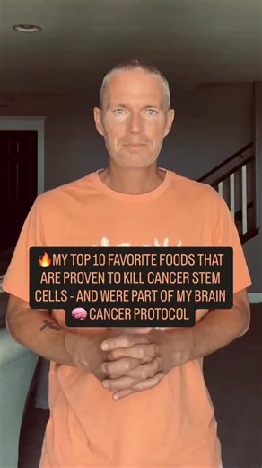 🔥CANCER STEM CELLS: THE ROOT OF RESISTANCE Here are 10 foods proven in studies to help suppress or kill cancer stem cells: 🥇 Curcumin – From turmeric. Blocks self-renewal in breast and colon CSCs. 🥦 Sulforaphane – In broccoli sprouts. Eliminates tumor-initiating cells. 🍵 EGCG – Found in green tea. Shuts down Nanog and Oct4 stemness pathways. 🧅 Quercetin – In onions and capers. Reduces CSC markers like CD44. 🍇 Resveratrol – From grapes. Induces apoptosis in brain and colon CSCs. 🌿 Apigenin