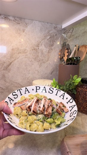 ☀️ Viral Summer Zucchini Pasta with Grilled Chicken Chicken Marinade • Olive oil • Chicken broth • Salt & pepper • Garlic powder • Fresh parsley, chopped • Fresh garlic, minced For the Pasta • 4 zucchini, diced • ¼ onion, diced • ½ cup olive oil • 5 garlic cloves, minced • 2 tbsp fresh parsley, chopped • 1 tsp salt • ½ tsp crushed red pepper • ½ cup grated Parmesan • Pasta of choice • 2 cups chicken broth • 2 cups water ✨ Directions • Marinate the chicken with all of the marinade ingredients for