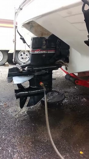 mercruiser 4.3l with alpha one outdrive running out of water