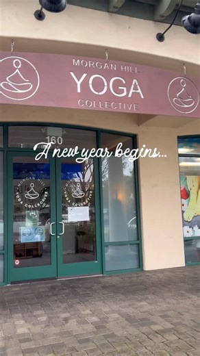 Starting the year the best way we know how!! Together, on our mats. ✨ Opening the doors to MHYC this morning and walking into a room full of familiar faces, infrared heat, steady breath, and shared energy felt like such a gift. A huge thank you to @jencarrubba for teaching an incredible New Year’s Day class and holding space for us as we stepped into 2026 with intention. That after-yoga glow hits different. The calm, clarity, and grounded feeling stays with you long after class ends. This is how