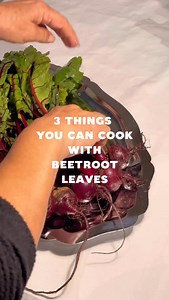 Did you know that you can eat beetroot leaves? 🫜 Much like spinach, silverbeet and rainbow chard, beetroot greens are jam-packed with nutrients including high levels of nitrates and potassium, as well as vitamins A, C, K, plus antioxidant and calcium-rich 🥬 You really can use them in any dish that requires leafy greens like this pie, herby pilaf or ruby red root veg soup - you could even just sauté them for a super quick side dish 🍽️ Give it a green hot go and add an organic beetroot bunch to