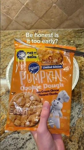 Be honest with me is it too early for the cutest fall dessert and Gilmore girls?