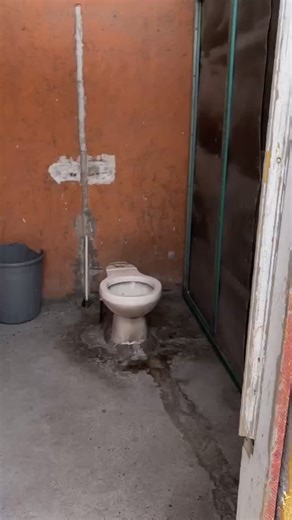 Exploring Mexico: Autobahn Rest Stop Bathroom