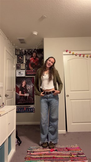 lola 𖦹 (@notlolaballard)’s videos with She's Electric (Remastered) - Oasis