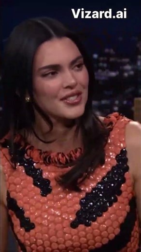 Kendall Uses a Secret Identity 🐎