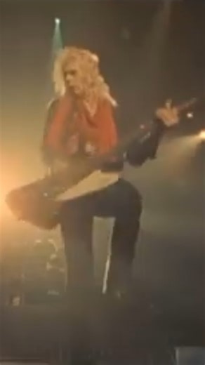 370K views · 14K reactions | Gone but not forgotten. Remembering Steve Clark today and everyday. #RIP Share your memories of Steve with us below. | Def Leppard | Facebook