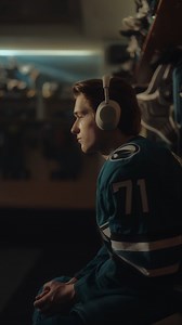 From training sessions to pre-game focus, Macklin Celebrini stays locked in with Sony WH-1000XM6 noise canceling headphones. #SonyXNHL | Sony Electronics