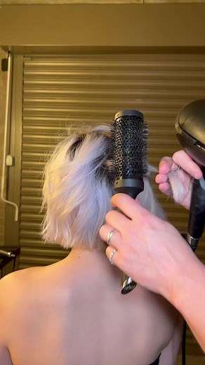 4.7M views · 10K reactions | Blondie Blowout 落We love the volume and texture created by @jhair_stylist using our ghd helios and ghd size 2 ceramic brush for our Nonconformist collection. We will definitely be recreating this look on our clients! #ghdnonconformist #ghdprofessional #ghdeducation | ghd Professional | Facebook