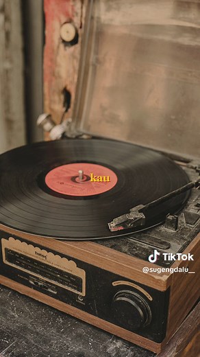 Lagu Nostalgia: Hati Yang Terluka - Broery Marantika