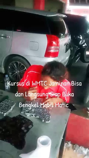 Praktik bongkar rakit valvebody kursus di WMTC untuk Paket Full AT Matic. Bagi yang ingin kursus di WMTC silahkan hubungi via telpon/WA ke 081385873712 (Wawan). #WMTC #KursusTeknikOtomotif #SpesialisMobilMatic #KonsultanBisnisBengkel #fyp