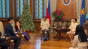 JESSICA SANCHEZ VISITS MALACAÑANG WATCH: America’s Got Talent Season 20 winner Jessica Sanchez paid a courtesy visit to President Bongbong Marcos and First Lady Liza Araneta Marcos at Malacañang today, Dec. 30. Sanchez is in Manila for the New Year countdown show and has expressed her excitement to perform for Filipinos. The president also invited Sanchez to perform during the Philippines’ ASEAN hosting this year. | @TristanNodalo 🎥 MPC pool | NewsWatch Plus Philippines