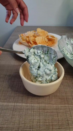 Delicious Purslane Dip Recipe for Healthy Snacking