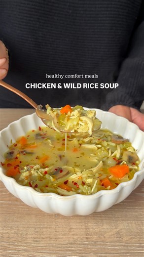 Serena Patel | Food & Travel Content Creator on Instagram: "Brothy Chicken and Wild Rice Soup 🍲 Tis the season for cold & flu 🎄😂 but this comforting, brothy rice and chicken soup is a healthy comfort food that will have you feeling good in the lead up to a busy Christmas time! ! It’s great for batch cooking, meal prep and freezer friendly so save the recipe below & try it out ⬇️ Macros (per soup portion): 254 cals, 33g P, 17g C, 6g F Macros (soup portion & sourdough): 361 cals, 37g P, 39g C, 