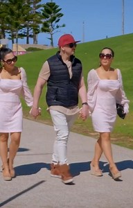 AnnaLucy DeCinque 👭 on Instagram: "▶️ Watch our New Trailer of our Reality Show EXTREME SISTERS 👭 airing in America Sunday 25th April on TLC. 💚"