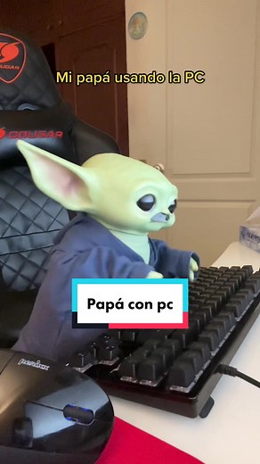 Papá Aprendiendo a Usar la Computadora