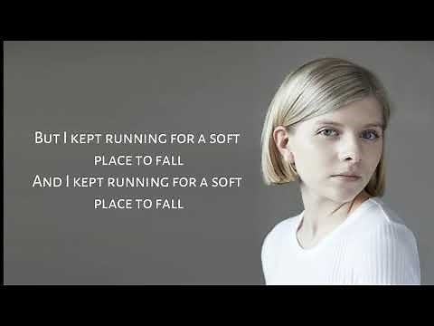 AURORA - Runaway (Lyrics)