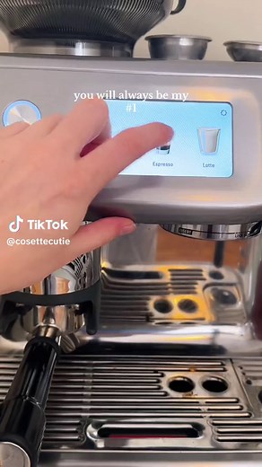 Homemade Iced Caramel Macchiato Recipe | Starbucks Inspired