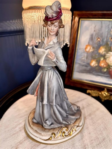 Vintage Capodimonte Porcelain Lady Reading Figurine by Bruno Merli | Italian 20cm Sculpture | Hand Painted Collectible Home Decor - Etsy