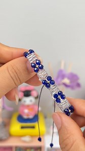 2.5M views · 42K reactions | Pulsera de hilo con cristales y canutillos ✨ #paratiiiiiiiiiiiiiiiiiiiiiiiiiiiiiii #pulseras #accesorios #bisuteria #joyas #canutillos #tutorial #hilochino | umi.accesorios89 | Facebook