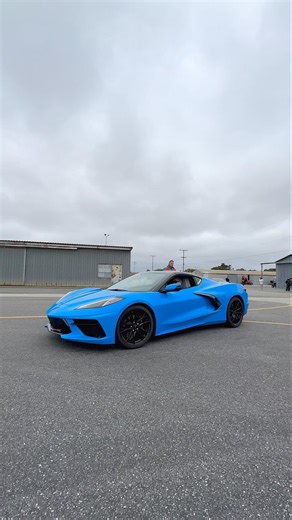 🇺🇸⚡ Chevrolet Corvette C8 — The Mid-Engine Revolution in Blue