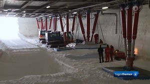 🇩🇪 only: Die südlichsten PistenBully der Welt sind an der Neumayer-Station in der Antarktis im Einsatz. Seit inzwischen einem Jahrzehnt wird an der deutschen Forschungsstation auch zum Klimawandel geforscht. Ein spannender Bericht der tagesschau! Über dieses Thema berichteten die #tagesthemen am 20. Februar 2019 um 22:30 Uhr. Hier geht's zur Mediathek: https://www.tagesschau.de/ausland/forschungsstation-neumayer-jubilaeum-101.html | PistenBully