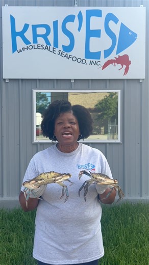 LIVE BLUE CRABS‼️🦀😃 #1 Males: $9.95/lb. #2 Males/Females: $6.95/lb. 🩵Buy 20 lbs or more, get $1 OFF/lb.‼️🩵 (Special available daily, while supplies last)😁 We also have Live Crawfish ($5.49/lb.), Wild Caught Catfish, Gulf Shrimp, Snow Crab, Alligator, Gulf Oysters, and many other seafood items daily!🦞🐟🦐🐊🦪🦀 (713) 939-9393 #livebluecrabs #HoustonCrabs #bluecrabs #htxfoodie #cleanedcrabs #houstonseafood #crabboil #crablegs #crawfishboil #livecrawfish #crawfish #houstoncrawfish #mahimahi #