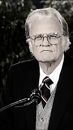 “Don’t miss the new life God has for you.” #billygraham #shorts #jesuschrist #livingbread