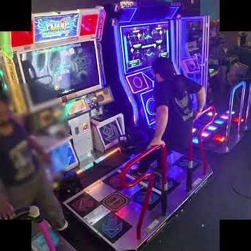 PIU Phoenix - Waltz Of Doge 989,981 SS+ (upscore +15,357)