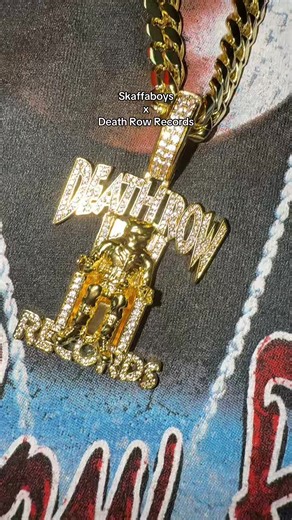 Snoop Dogg's Iconic Death Row Records Chain Unveiled
