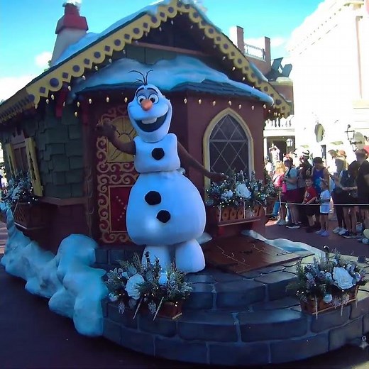 Disney World "Mickey's Once Upon a Christmas" Parade [December 2025] Camp Snap 007