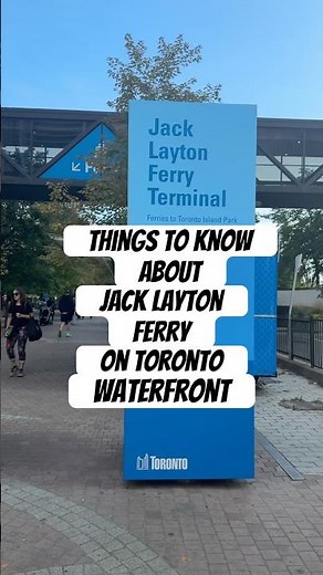 This $9 Ferry Ride Shows Toronto’s Best Views 🌆🇨🇦