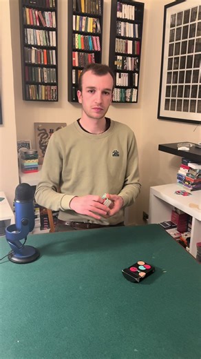 A nice little move to learn if you like to play cards #games #cards #playingcards #tricks #cardistry