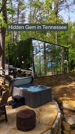 BOLT FARM TREEHOUSE on Instagram: "Tennessee’s best-kept secret ✨🌿 Tucked away in the mountains, this hidden gem is where luxury meets nature. Breathtaking views, peaceful surroundings, and an experience designed for pure relaxation—no distractions, just unforgettable moments. 🌲 Tag someone you’d bring here! 📌 Spring bookings are open! Secure your dates before they fill up. Comment “TREETOPS” and we’ll DM you the details to book! #romanticgetaway #couplesgetaway #weekendgetaway #treehouse #ca