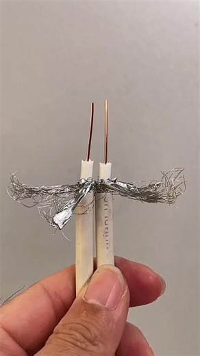 Why did the police find a terrified thief crying on the floor while I sat calmly on the couch_ #ask#askreddit#LearnOnTikTok#reddit#satisfying