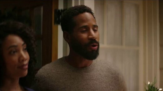 Verizon TV Spot, 'Carolers: iPhone 15 Pro'