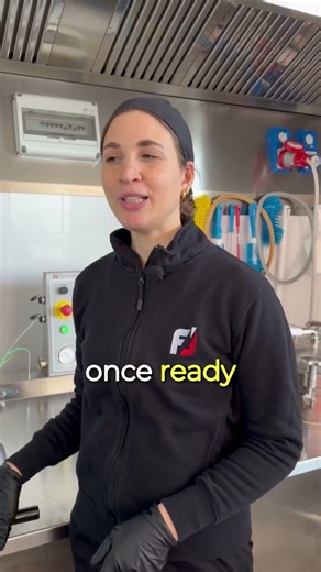 IN THE FRIGOJOLLINOX LABORATORY - Preparation of pumpkin and black cabbage cream soup