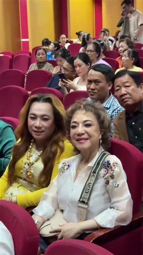 Hoai Thanh and Do Quyen went to see a traditional Vietnamese opera with their son.