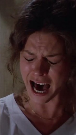 Run to the light, Caroline! #poltergeist