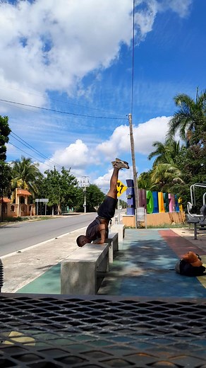 L sit - handstand Entrenamiento de calistenia- #calistenia #entrenamiento #workout #Campeche #DZITBALCHE | Esteban Che