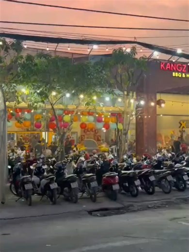🔥 VÉ VIP KANGZ BUFFET – KHÁC BIỆT LIỀN! 🔥 🦀 Cua ăn không giới hạn 🦐 Ghẹ hấp siêu thịt 🍣 Sashimi cá ngừ tươi 🔥 Tôm nướng muối ớt## 🐟 Cá tầm – cá bớp – hàu đá 👉 Muốn ăn đã miệng – xứng tầm ➝ CHỌN VÉ VIP! #KangzBuffet #VeVIP #AnLaGhiền #buffetcuoinam #tiệctấtniêncty