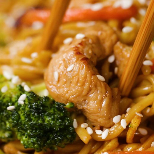 6.5M views · 24K reactions | 4 ways to get those chow mein cravings satisfied at home  FULL RECIPE: https://tasty.co/compilation/chow-mein-4-ways | Tasty | Facebook