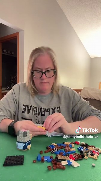 Construyamos a Dustin Henderson de Stranger Things