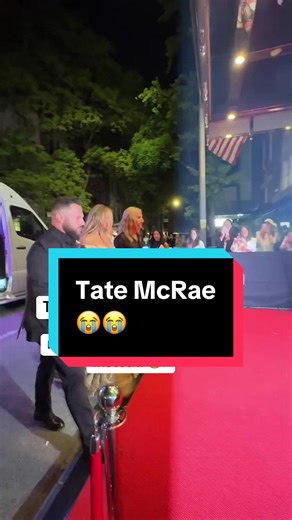 @tate mcrae was not stopping for anybody 😭💔 #tatemcrae #tatemcraeedits #tatemcraefan #metgala #metgala2026