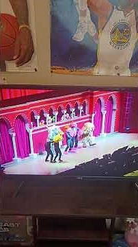 part 0 of finding all the Muppets take the O2 intros 😀